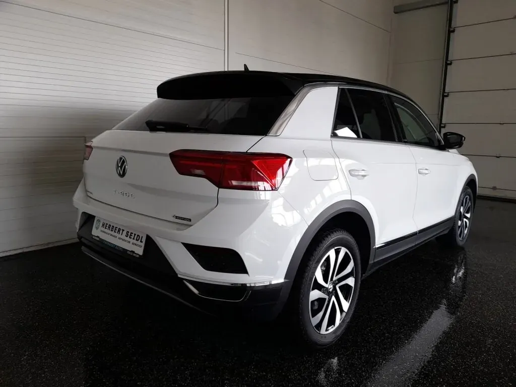 Volkswagen T-Roc 2022 photo 2