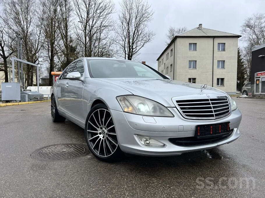 Mercedes-Benz S320