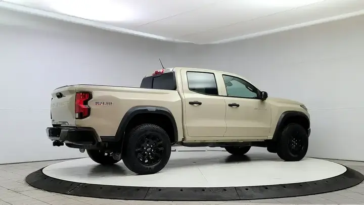 Chevrolet Colorado 2024 photo 3