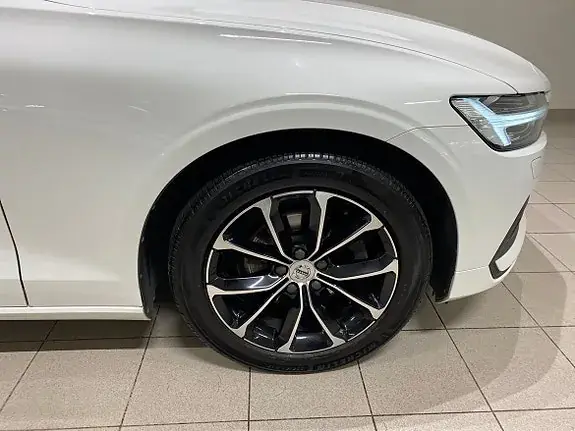 Volvo V60 2019 photo 4