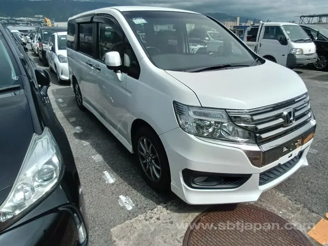 Honda Stepwagon Spada