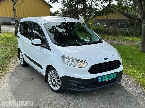 Ford Transit Courier 2016 photo 3