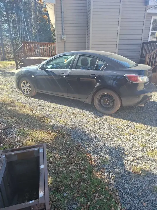 Mazda 3 2010 photo 2