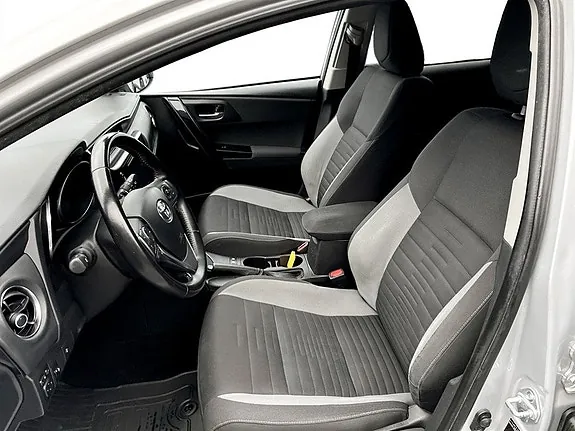 Toyota Auris 2016 photo 4