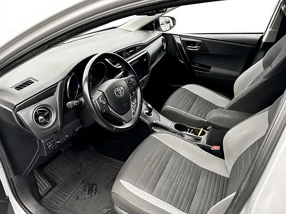 Toyota Auris 2016 photo 5