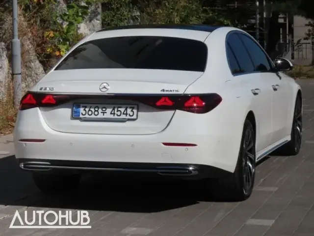 Mercedes-Benz E-Class 2024 photo 3