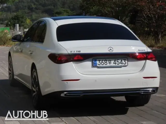 Mercedes-Benz E-Class 2024 photo 4