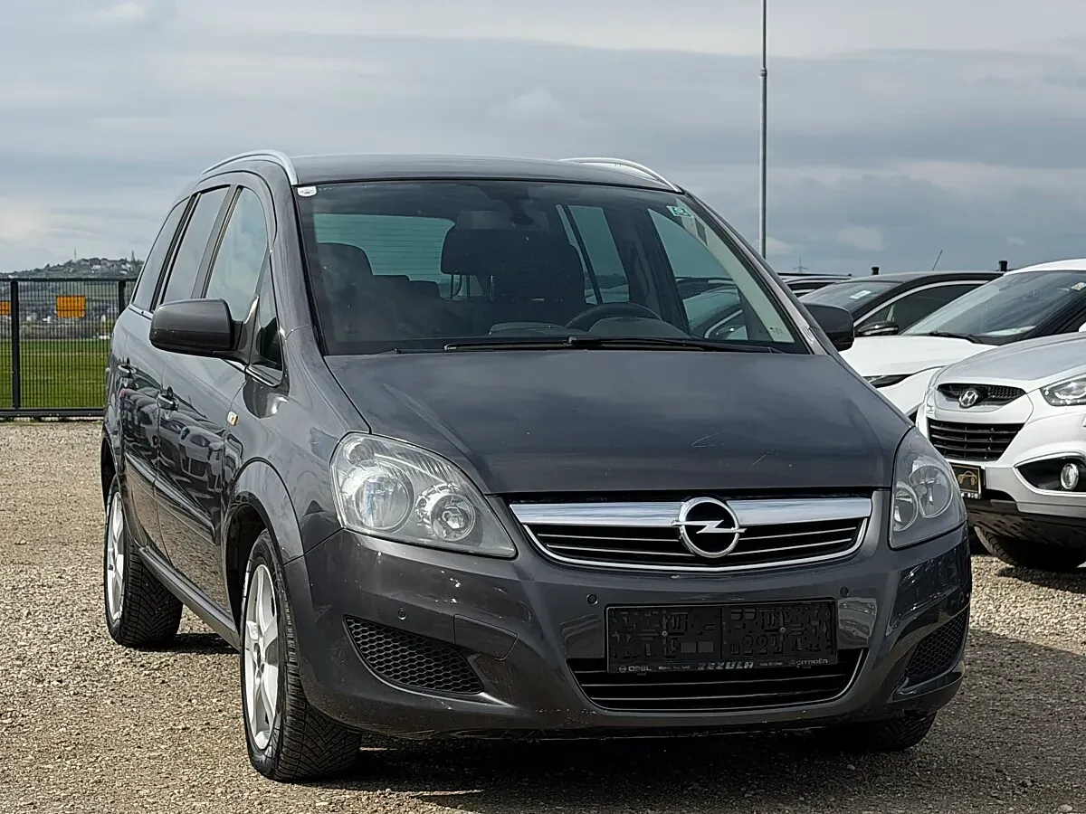 Opel Zafira 2012 photo 3