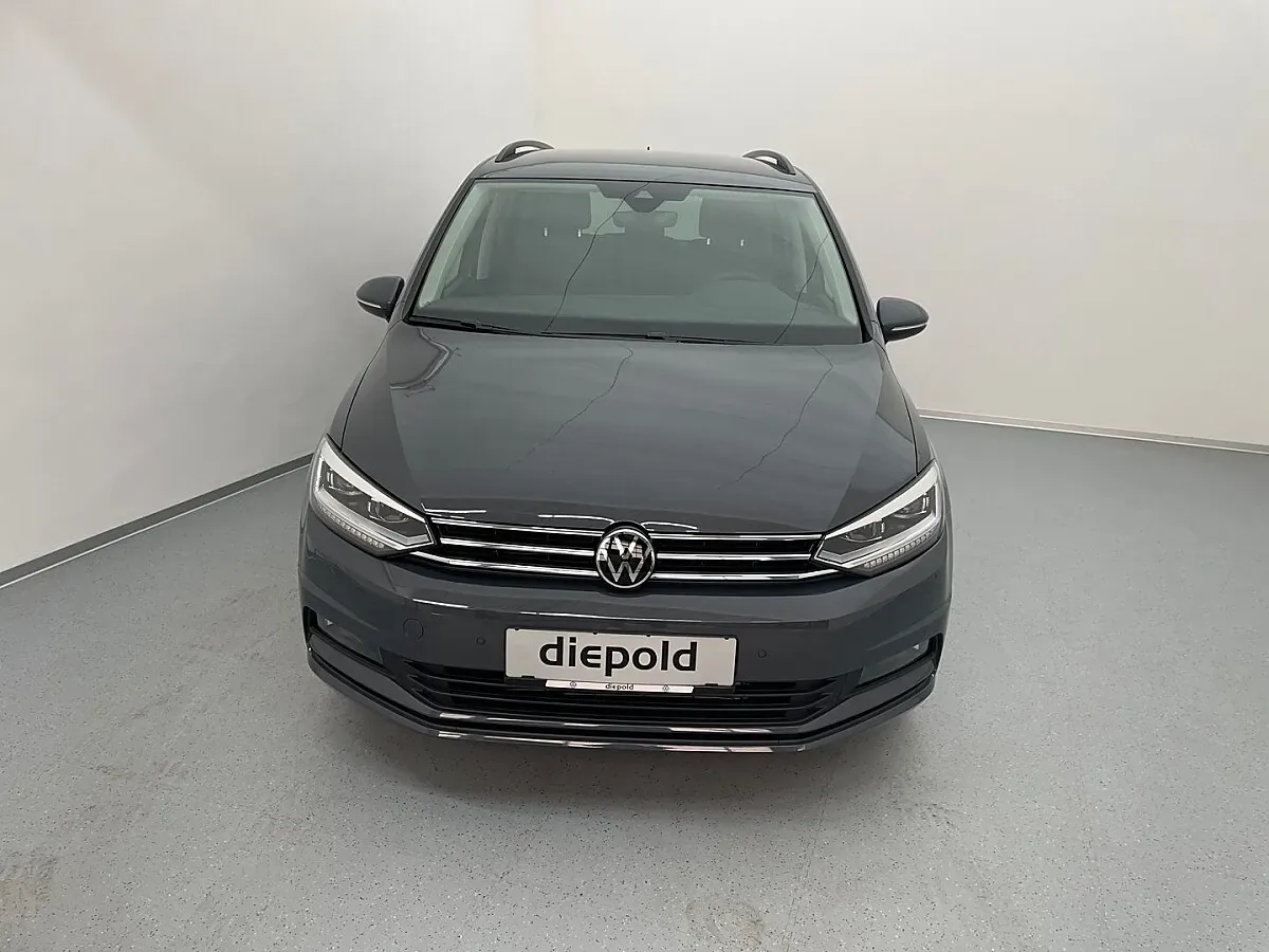 Volkswagen Touran 2026 photo 2
