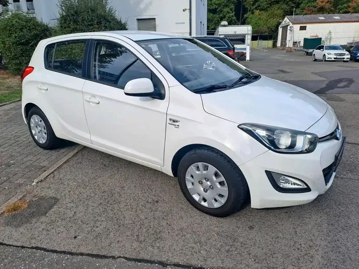 Hyundai I20