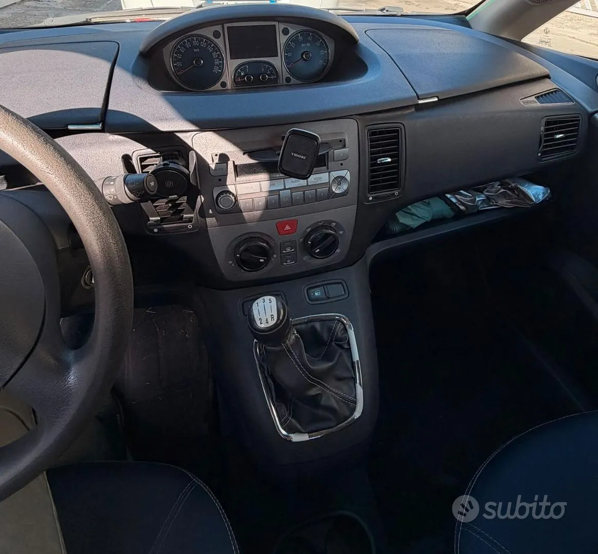Lancia Musa 2009 photo 3
