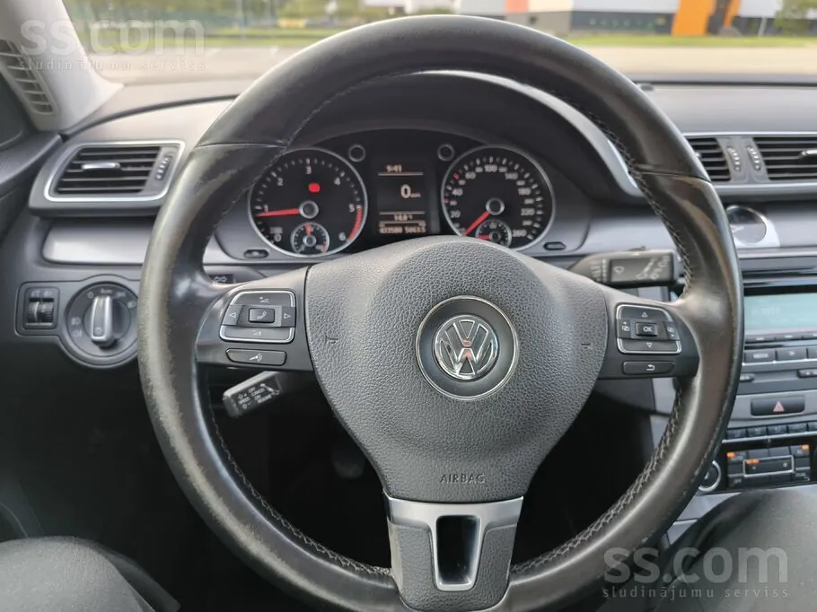 Volkswagen Passat 2011 photo 5