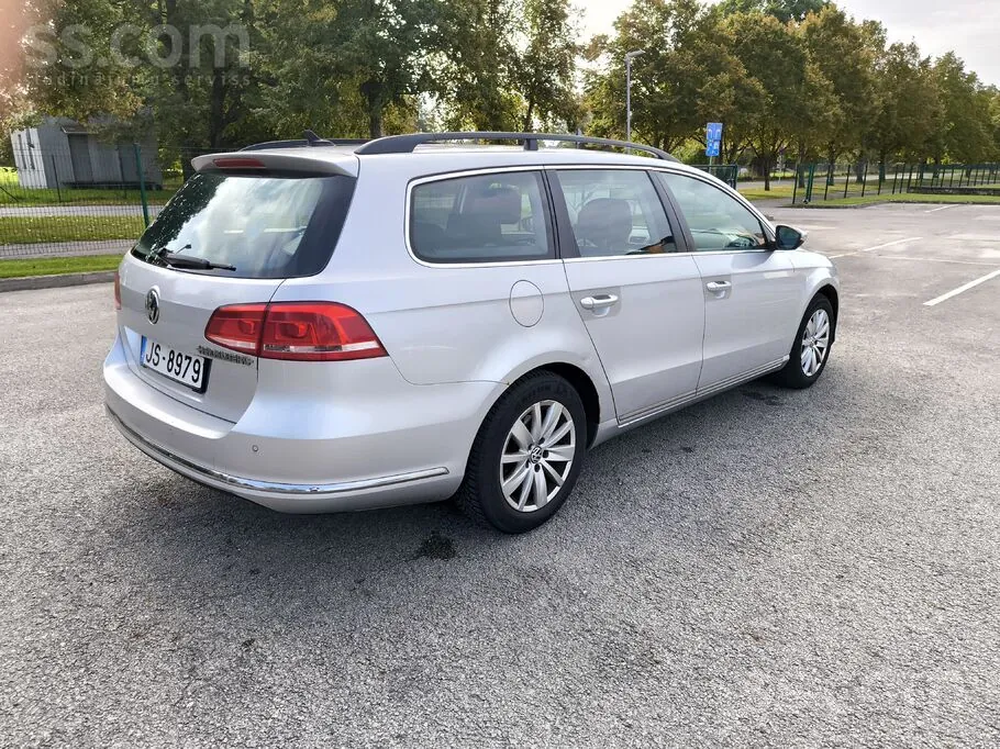 Volkswagen Passat 2011 photo 4