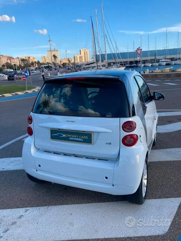 Smart Fortwo 2011 photo 3