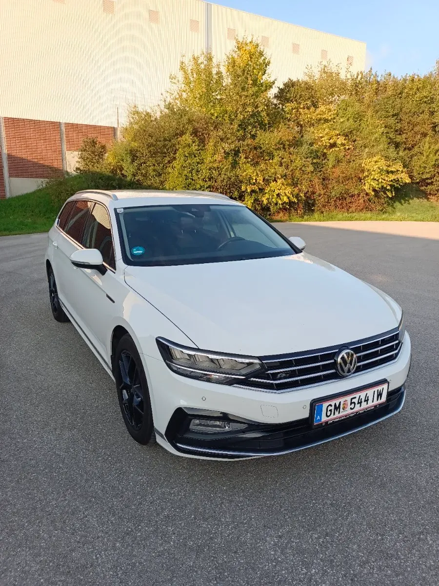 Volkswagen Passat 2020 photo 2