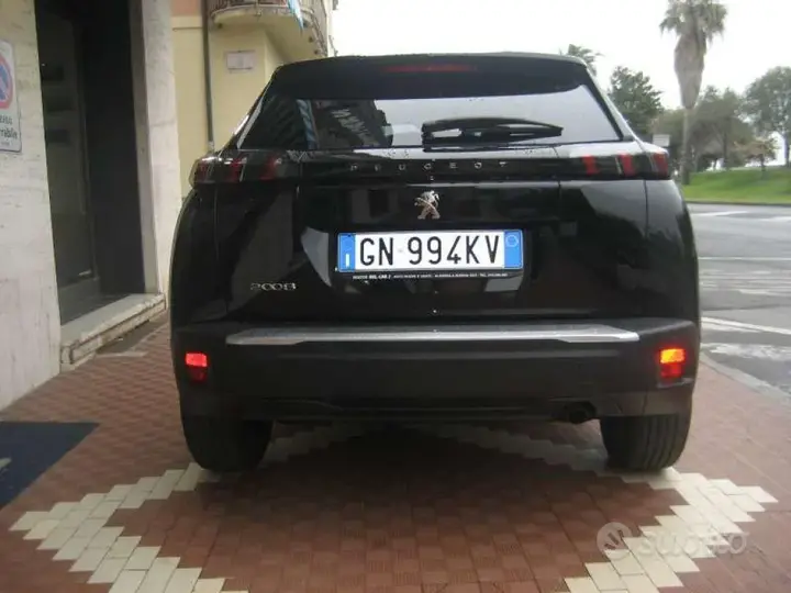 Peugeot 2008 2023 photo 5