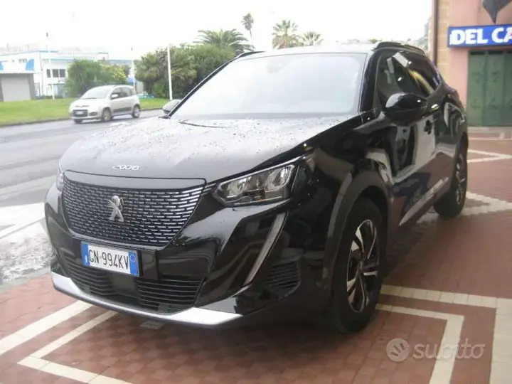 Peugeot 2008 2023 photo 2