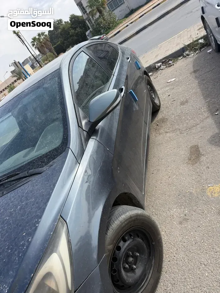 Hyundai Accent 2012 photo 2