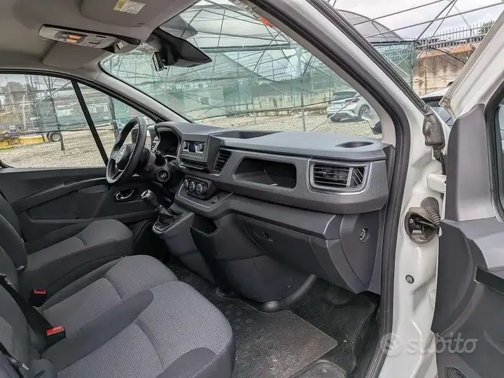 Nissan Primastar 2023 photo 5