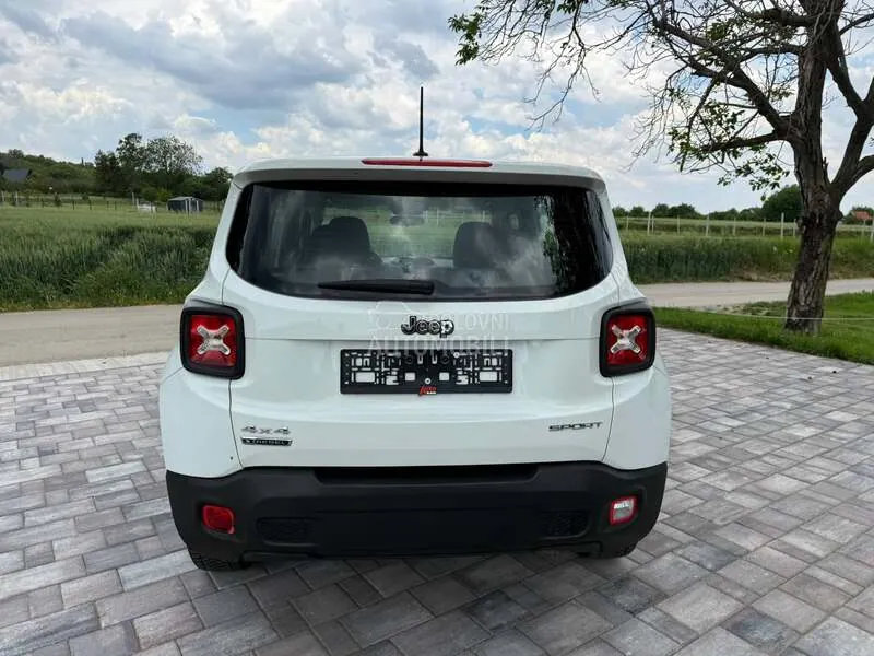 Jeep Renegade 2015 photo 5