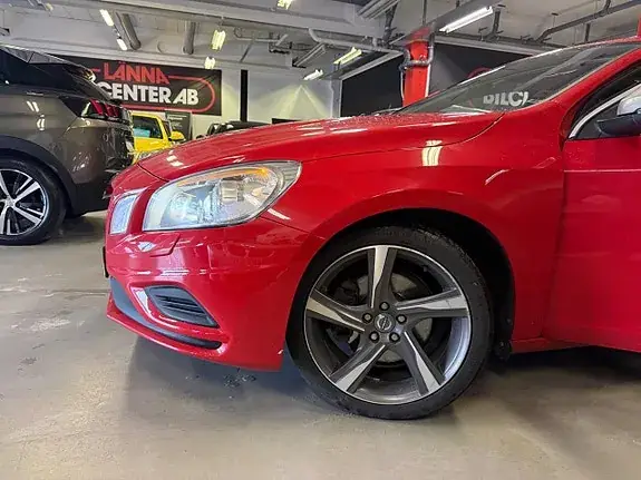 Volvo V60 2013 photo 2