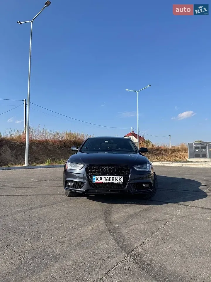 Audi A4 2012 photo 4