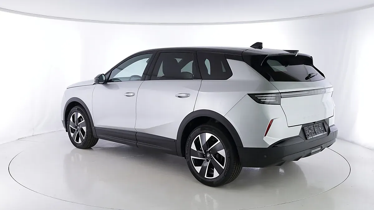 Opel Grandland photo 3