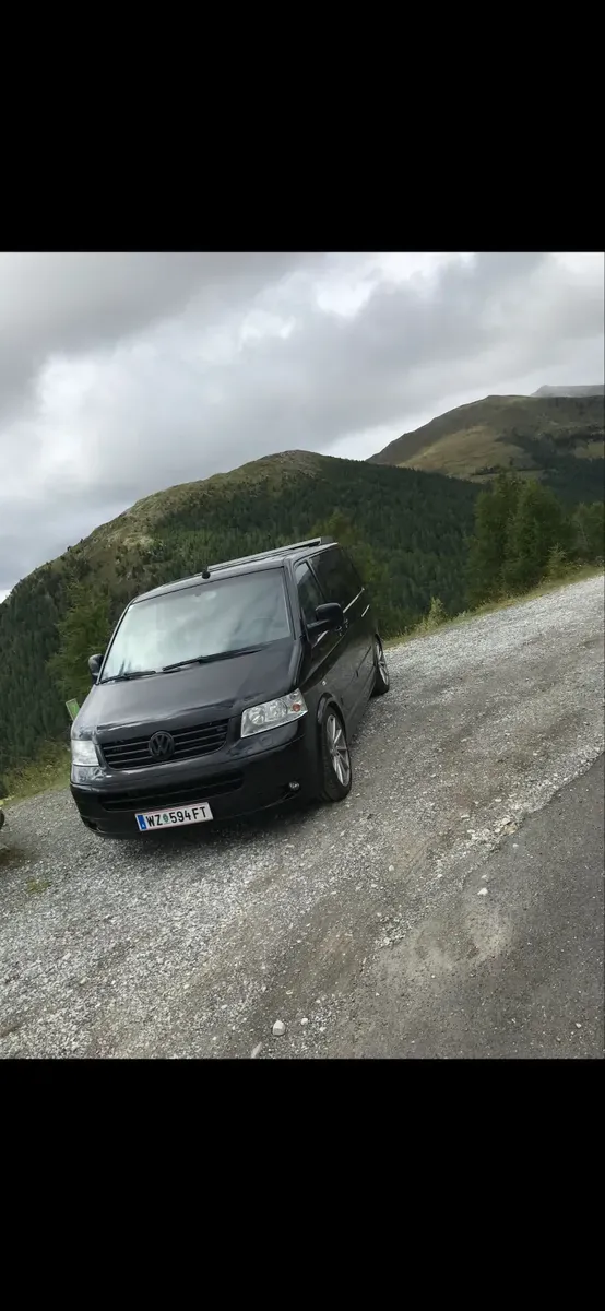 Volkswagen T5 2004 photo 2