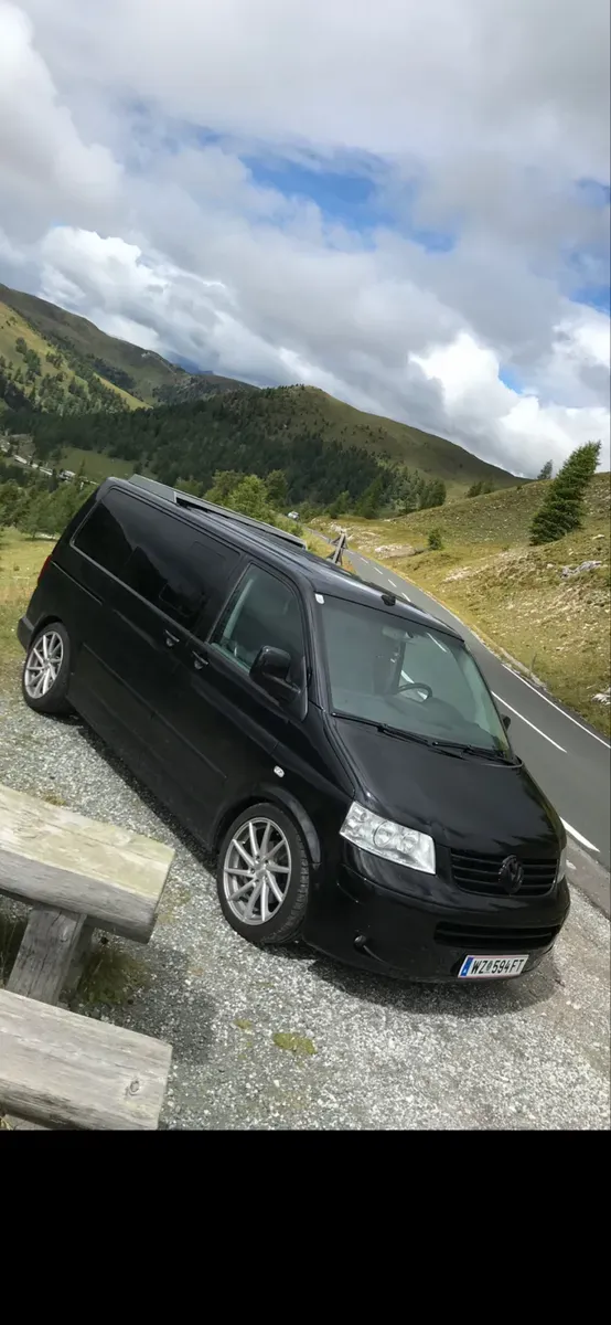 Volkswagen T5 2004 photo 3