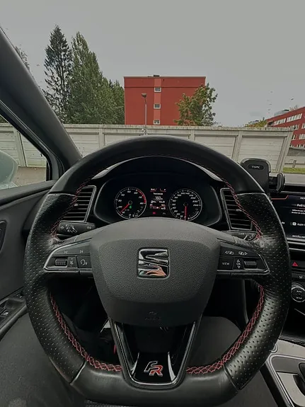 Seat Leon 2019 photo 2