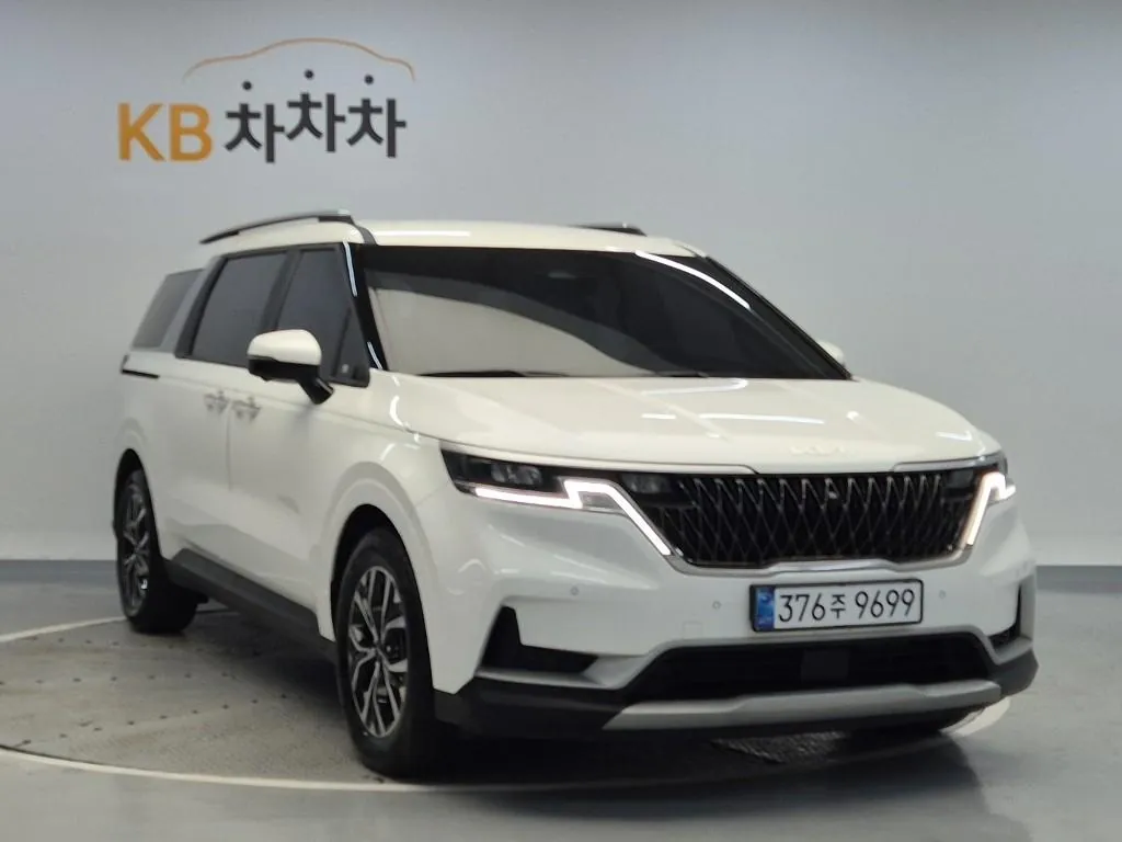 Kia Carnival 2023 photo 4