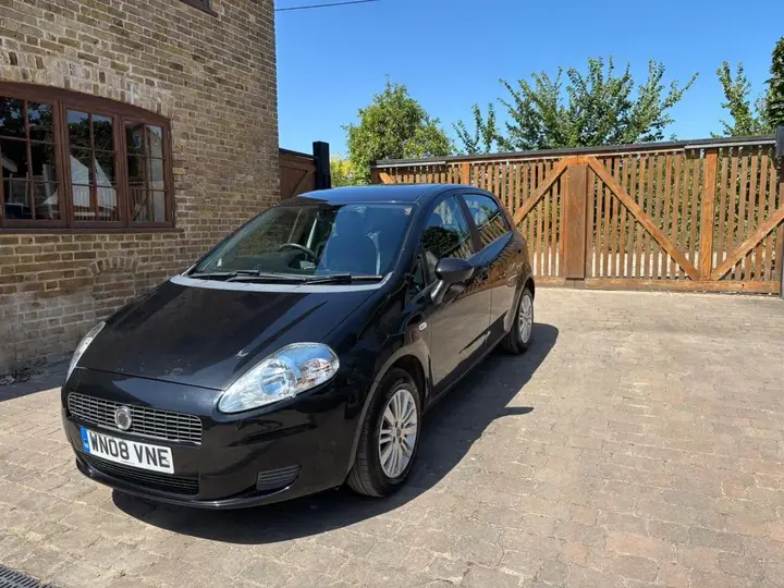 Fiat Grande Punto 2008 photo 3