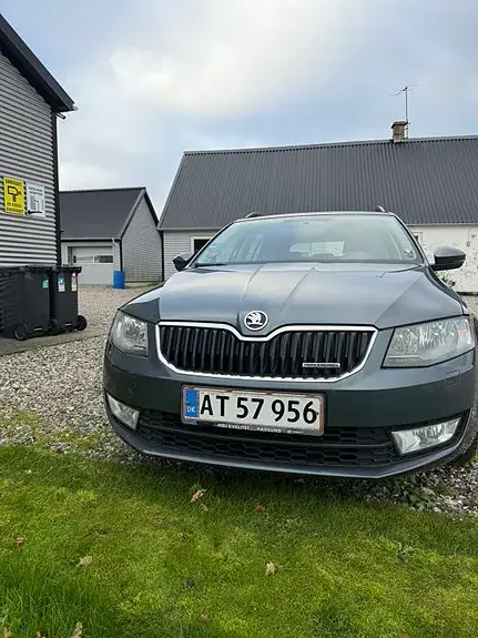 Skoda Octavia 2015 photo 2