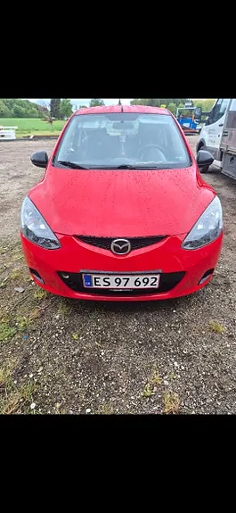 Mazda 2 2008 photo 2