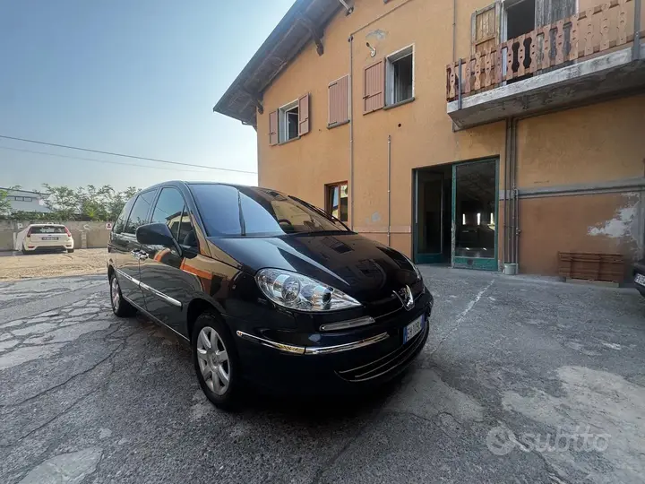Peugeot 807 2011 photo 2