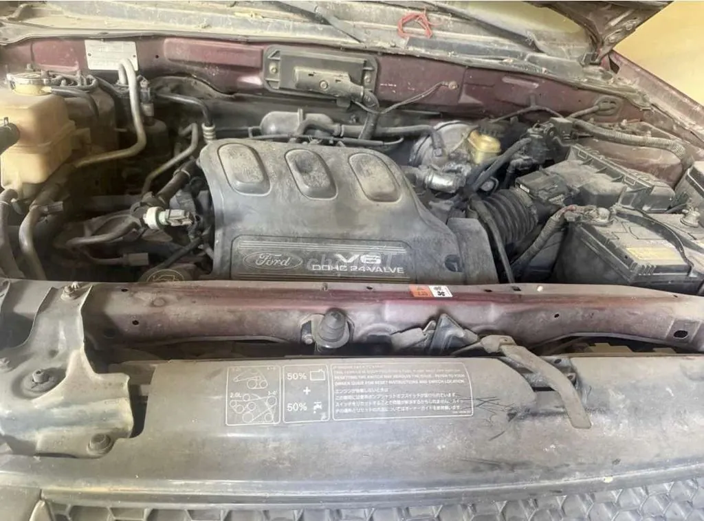 Ford Escape 2003 photo 2