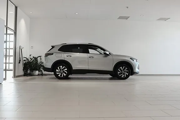 Volkswagen Tiguan 2026 photo 3