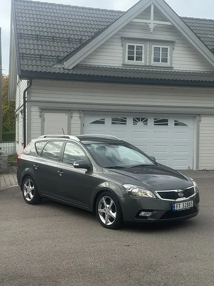 Kia Ceed 2010 photo 3