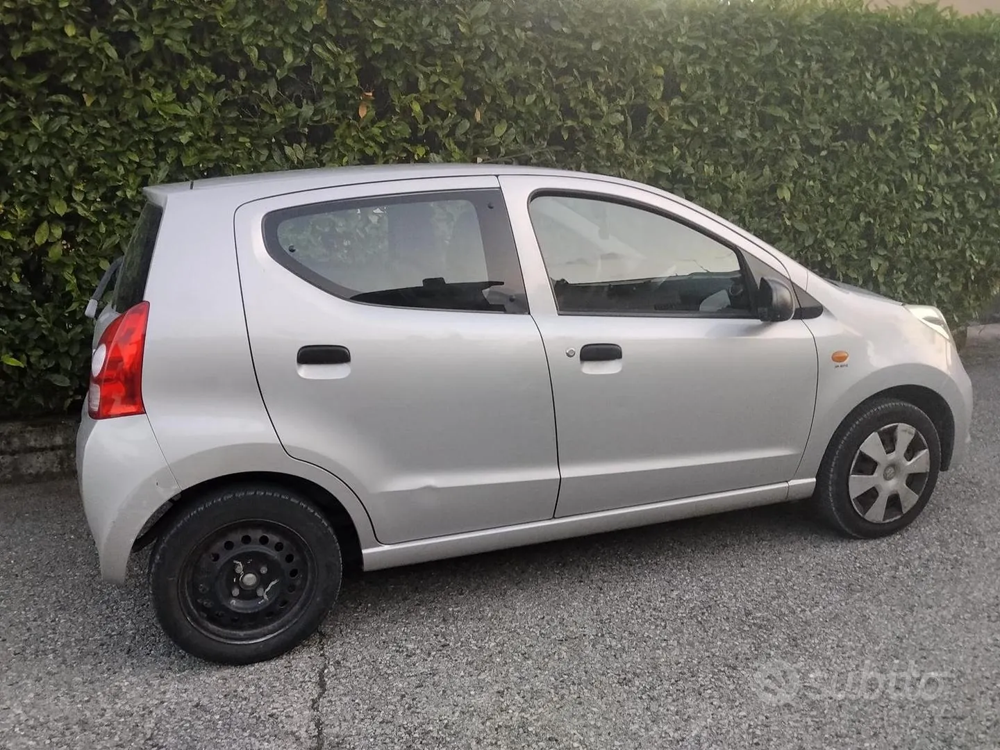 Suzuki Alto 2010 photo 3