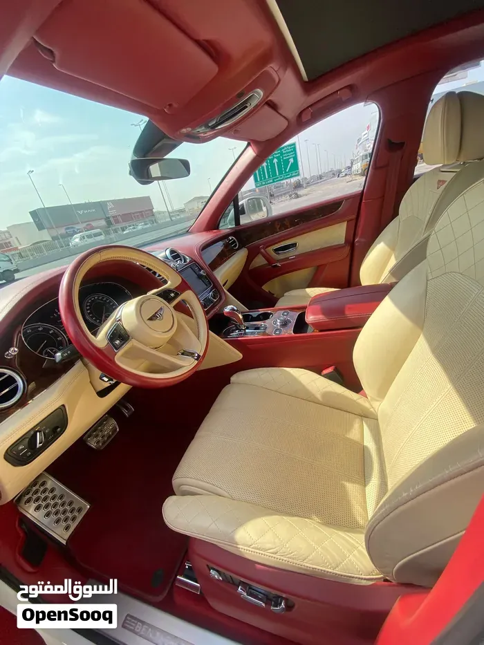 Bentley Bentayga 2017 photo 3