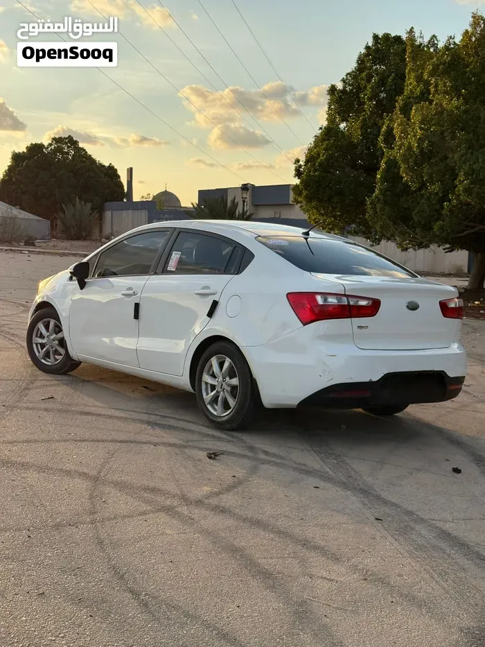 Kia Rio 2013 photo 3