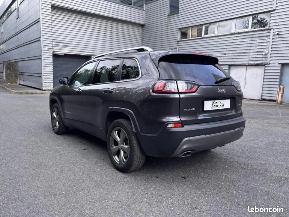 Jeep Cherokee 2019 photo 3