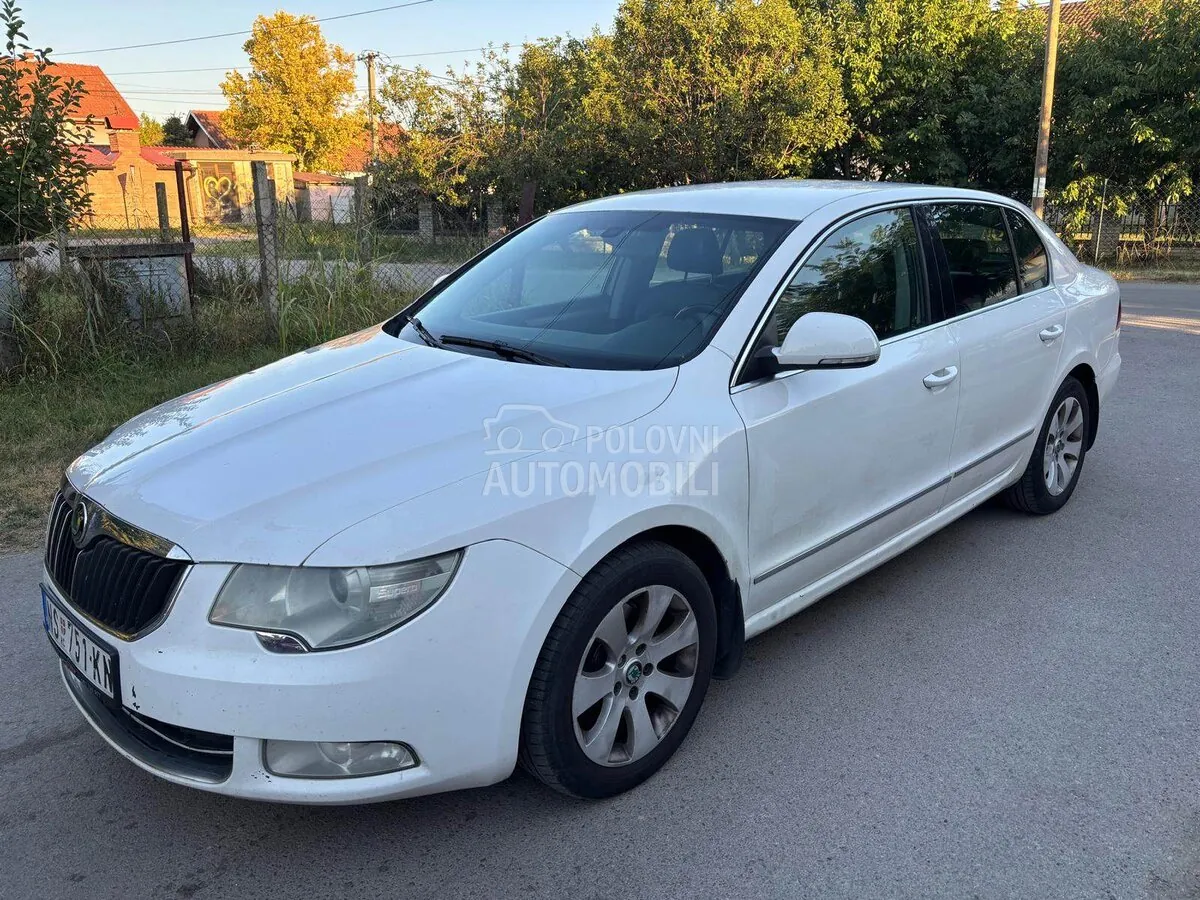 Skoda Superb 2010 photo 3