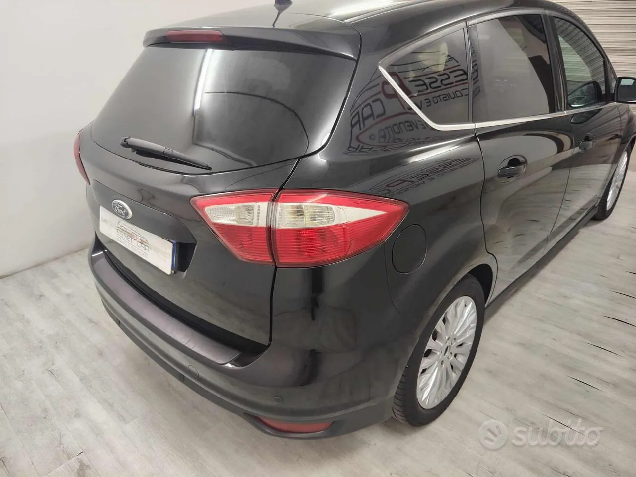 Ford C-Max 2011 photo 2