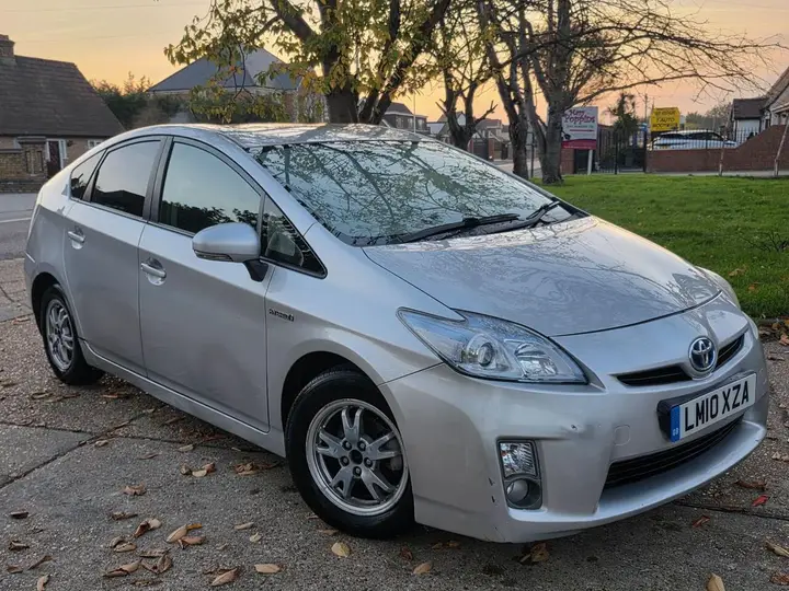 Toyota Prius 2010 photo 2