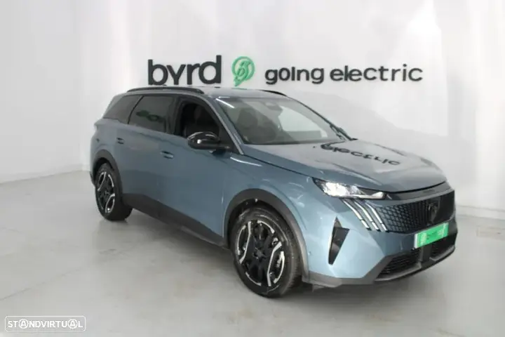 Peugeot E-5008