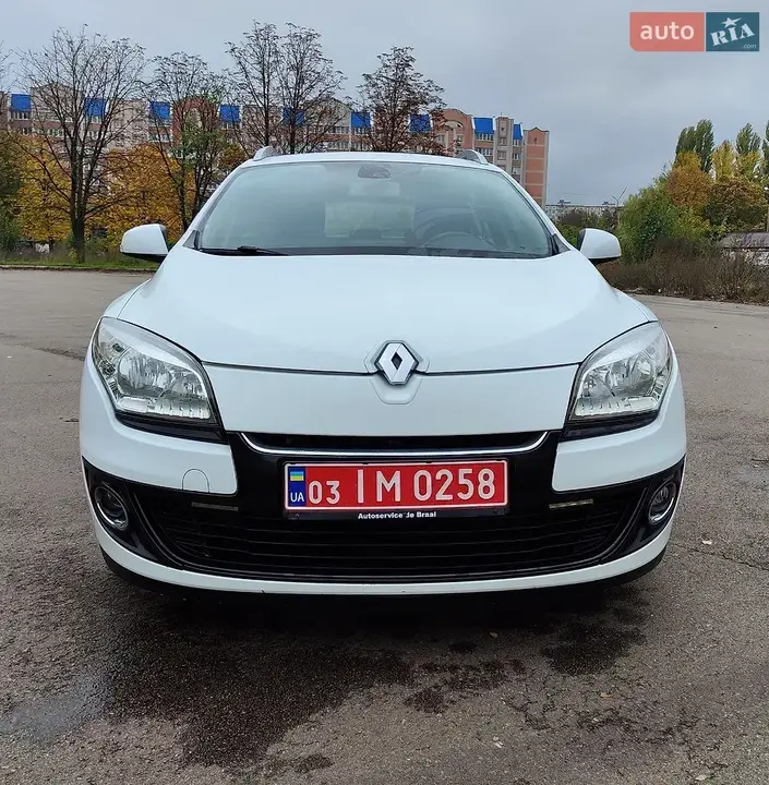 Renault Megane 2012 photo 2