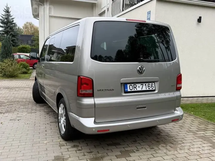 Volkswagen Multivan 2011 photo 4