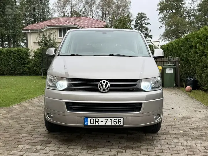 Volkswagen Multivan 2011 photo 5