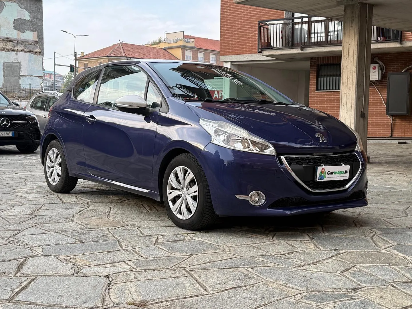 Peugeot 208 2015 photo 3